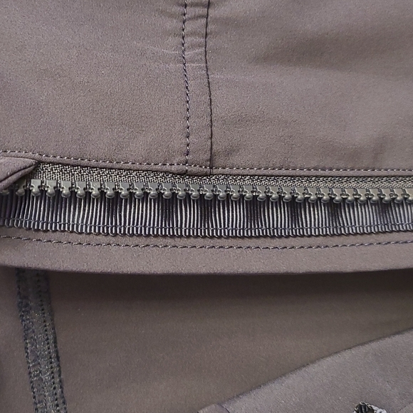 π¦Lululemon On the Fly Jacket in Midnight Navy - Picture 13 of 16